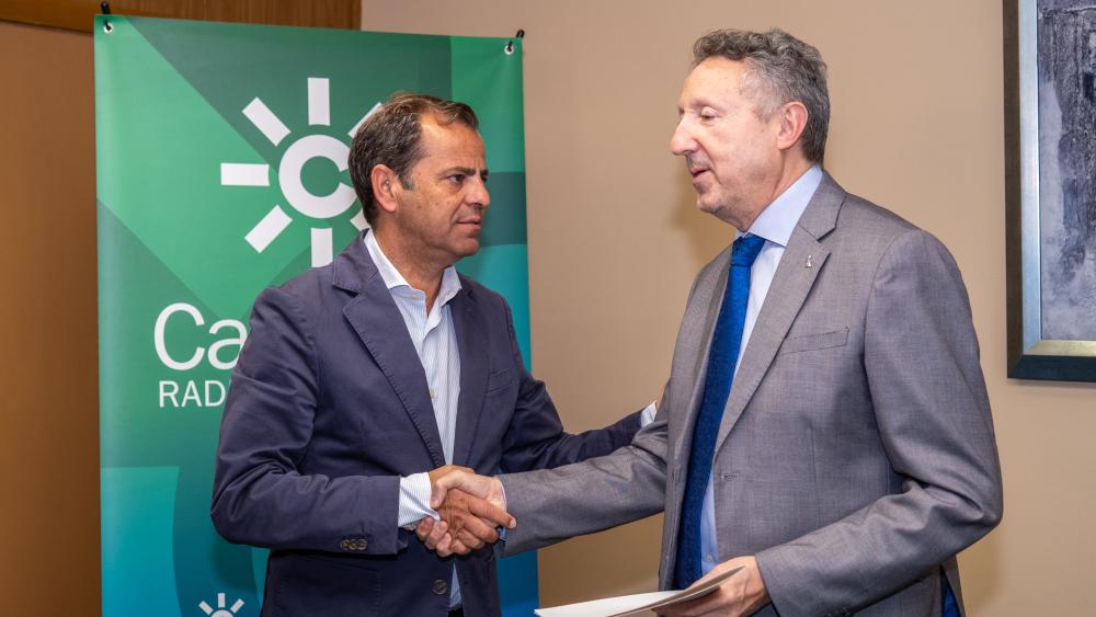 Saludo entre Cristóbal Martínez y Juande Mellado