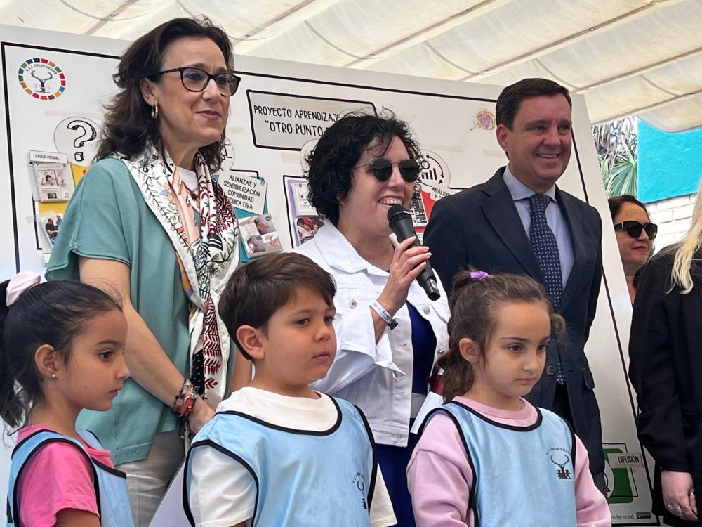 La presidenta del Consejo Territorial de la ONCE en Andalucía, Ceuta y Melilla, Isabel Viruet hablando