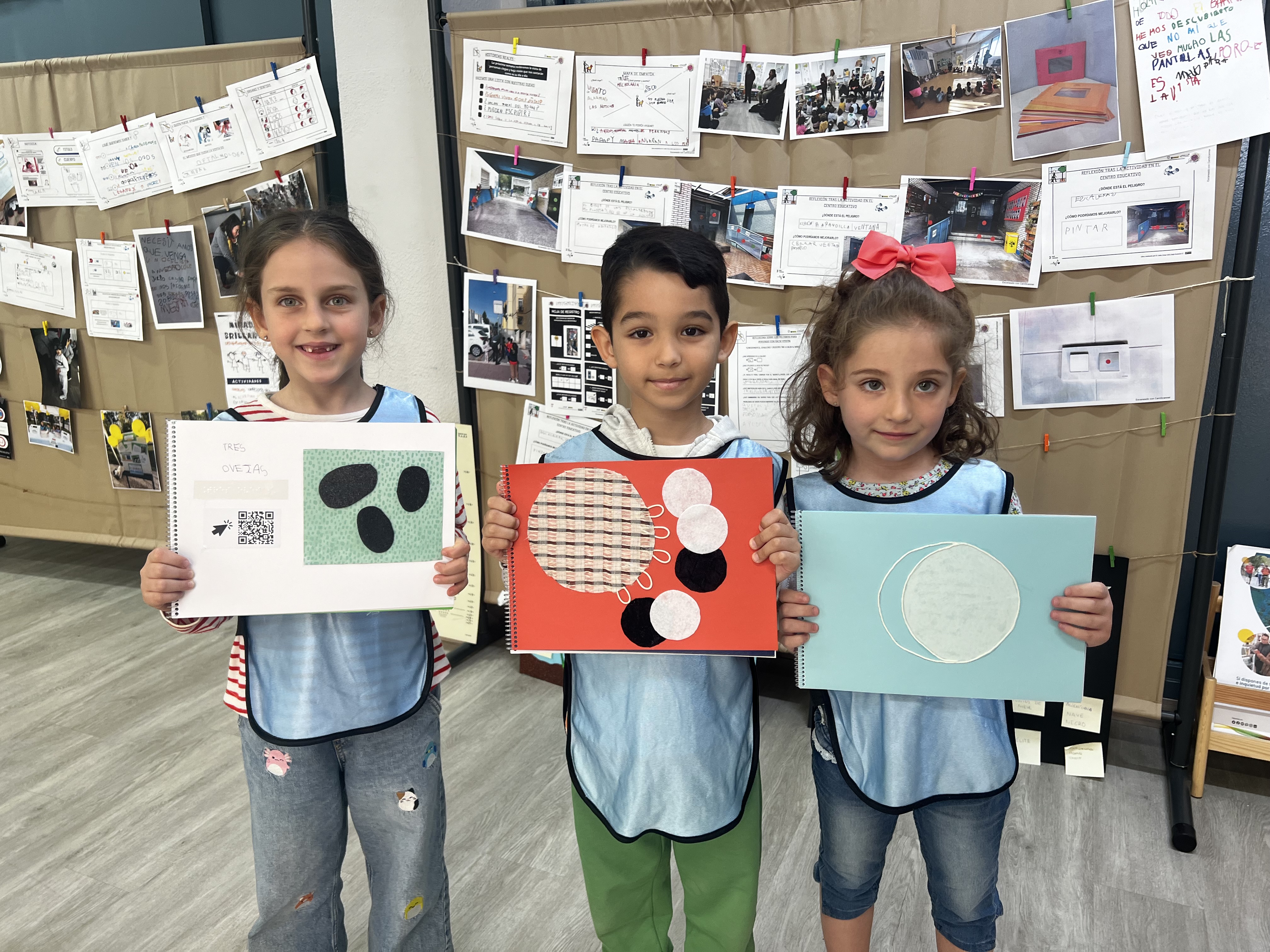 Los alumnos presentan los cuentos en multiformato 