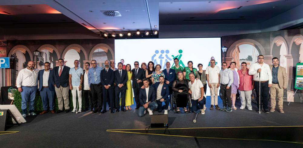 Foto de familia con todos los premiados