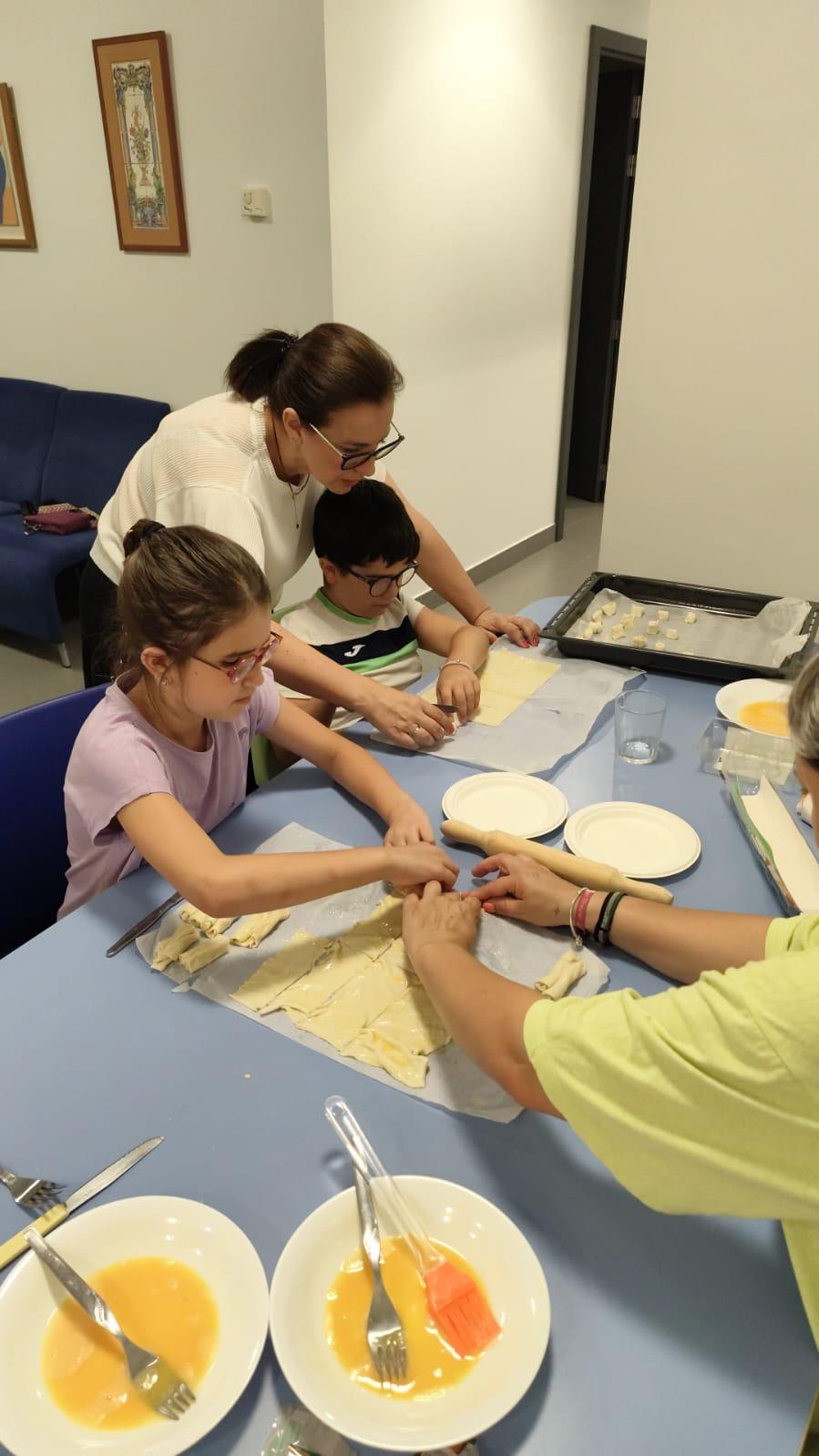 Alumnos haciendo palmeritas