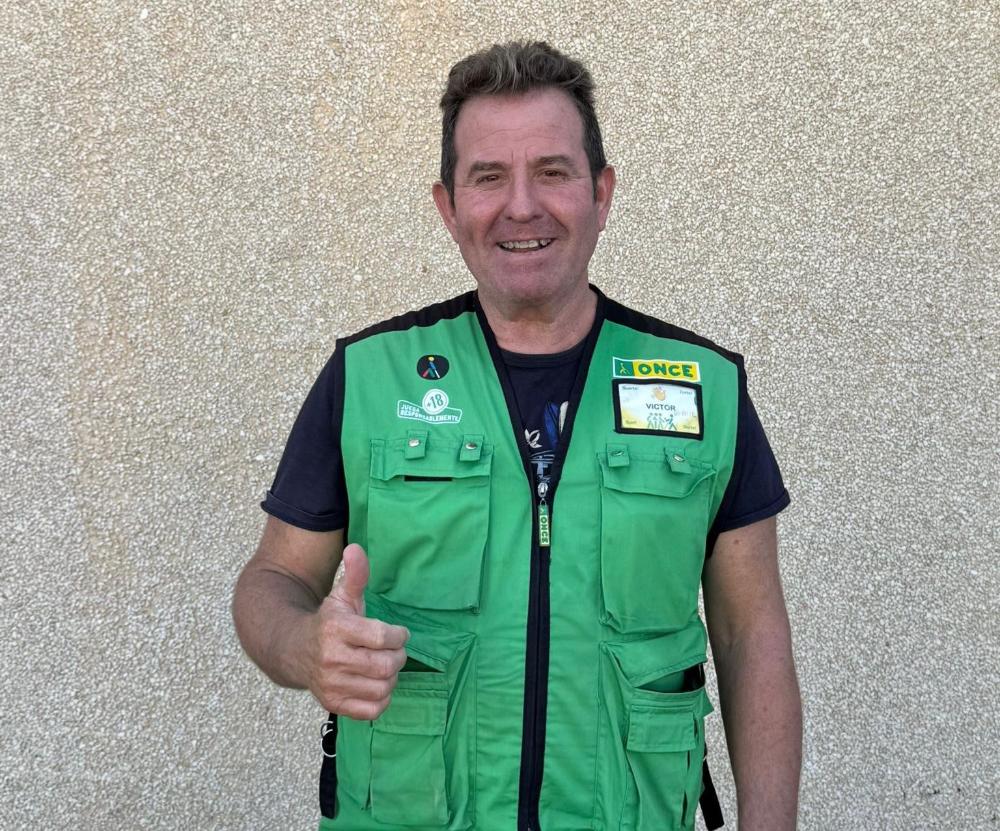 Víctor González, vendedor de la ONCE en Tarifa