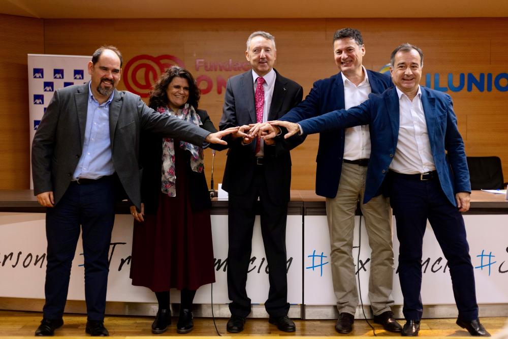 Foto de familia del acto