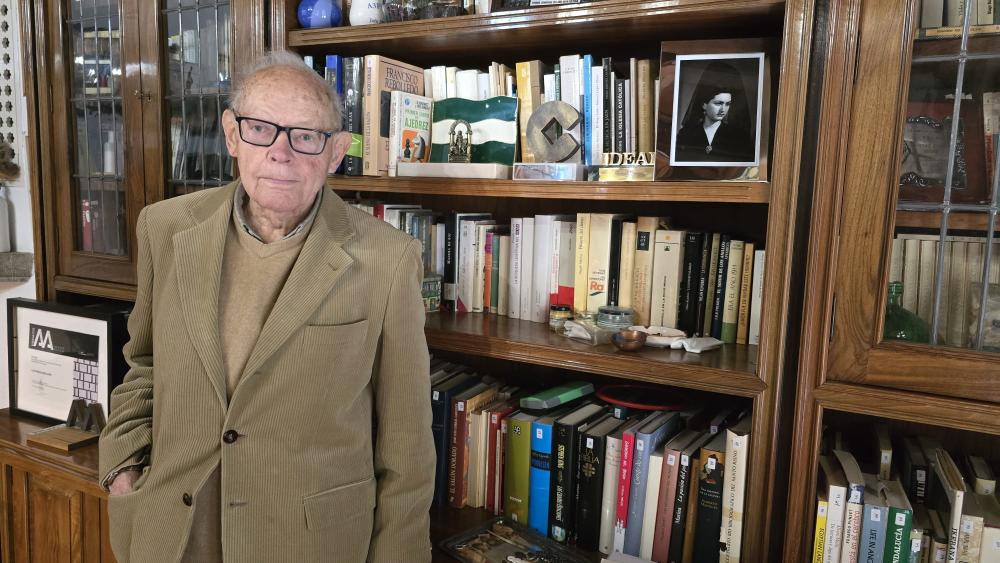 Luis Berges en su estudio