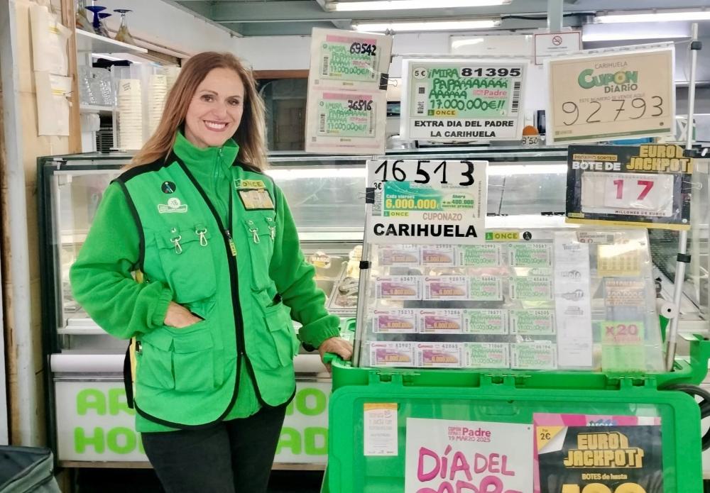 Ana Castillo vendedora de la ONCE en Torremolinos