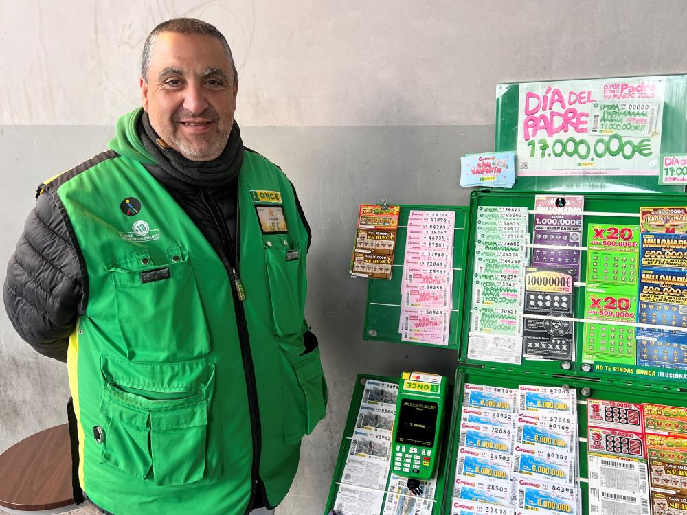 Jacinto Trabado, vendedor de la ONCE en Sevilla