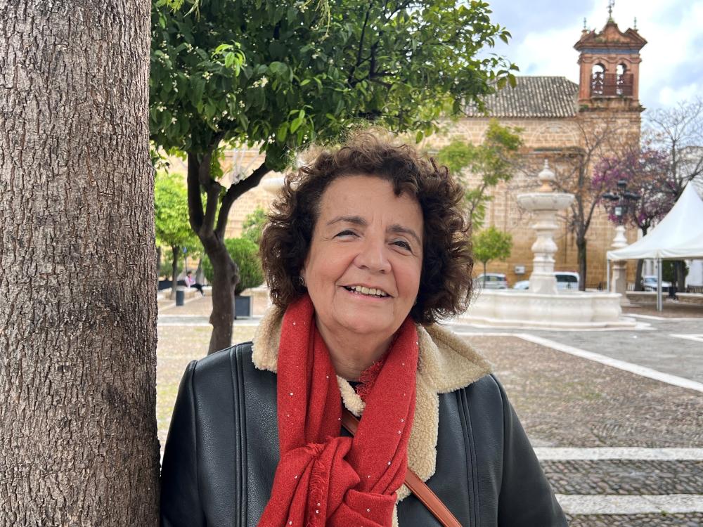 Lara en la Plaza Mayor de Osuna