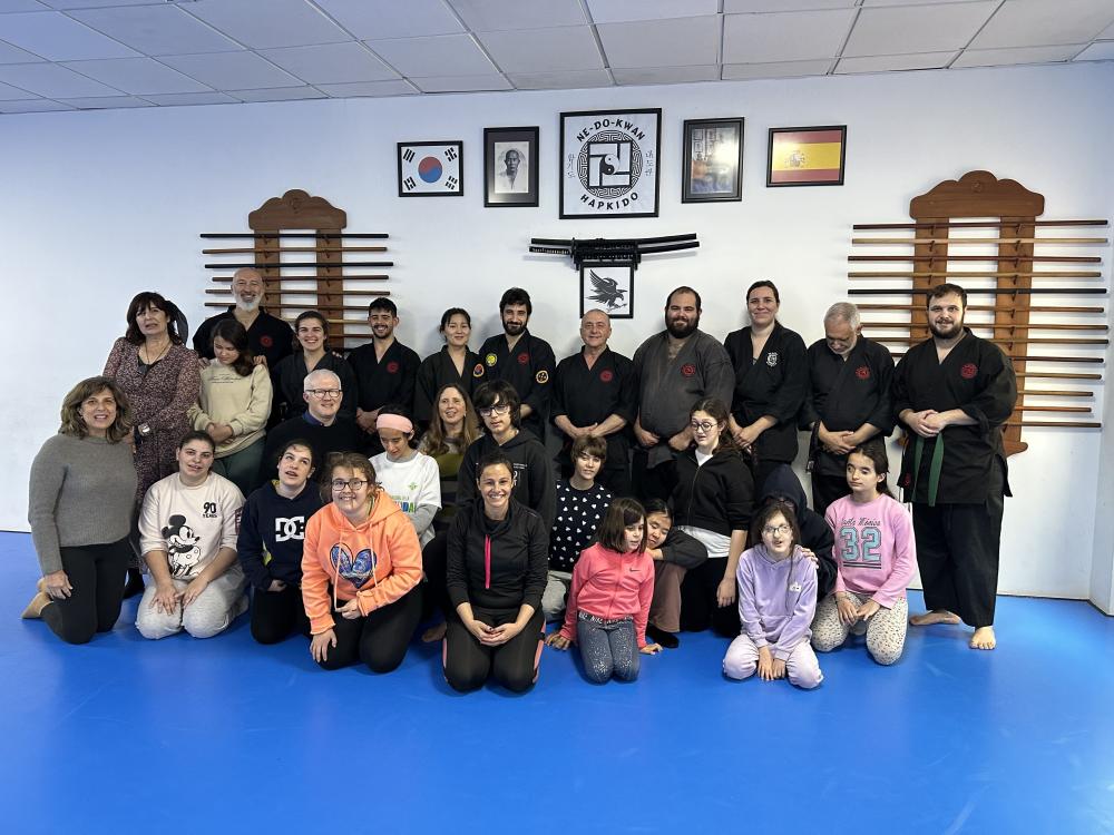 Foto de familia de los participantes