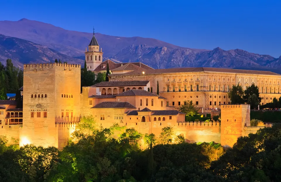 Foto nocturna de La Alhambra