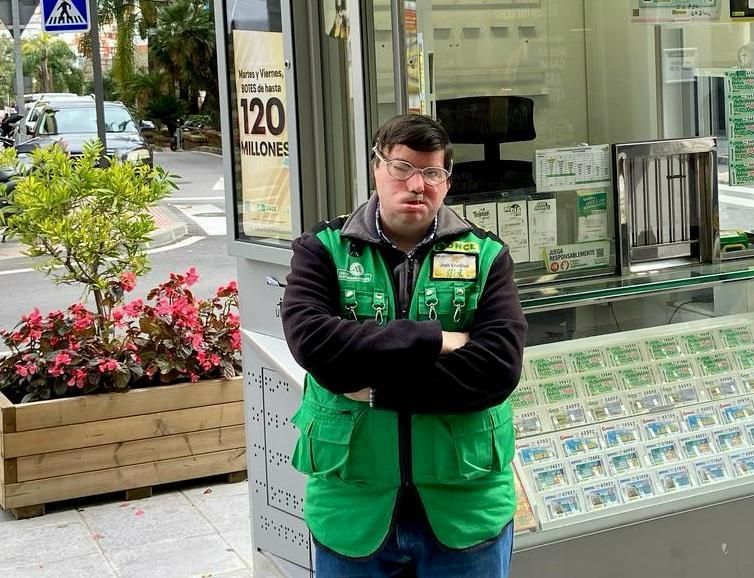 Juan Jiménez, vendedor de la ONCE en Marbella