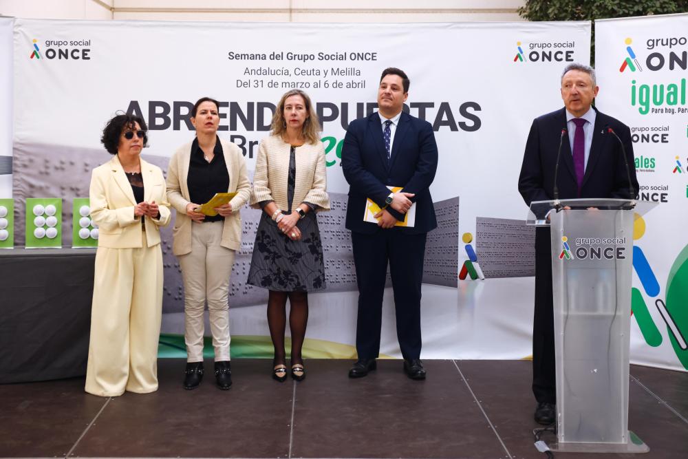 Inauguración en el CRE de Sevilla