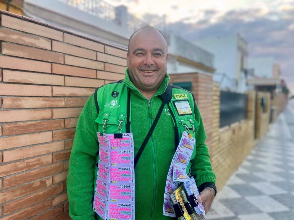 José Antonio Jiménez, vendedor de la ONCE en Mairena del Alcor