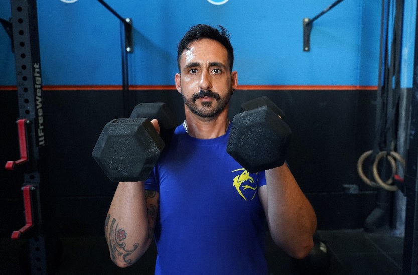 Reportaje sobre Álvaro Tapia y su lucha de superación personal