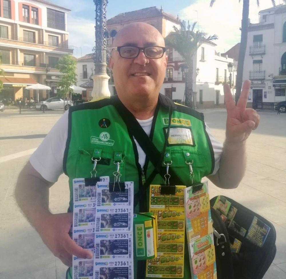 Hermógenes Ramírez, vendedor de la ONCE en Carmona
