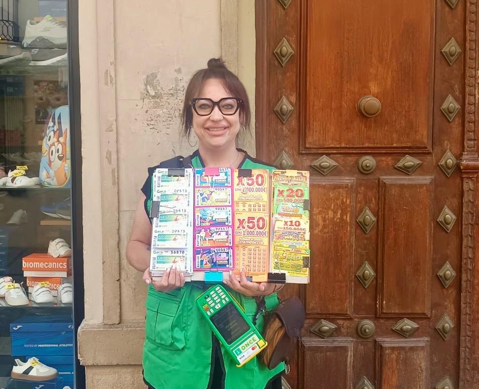 Paqui Segura, vendedora de la ONCE en Cazorla