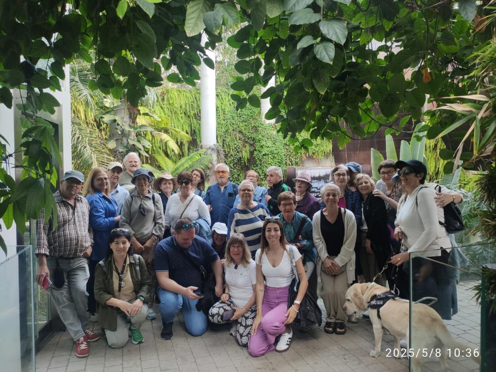 El grupo durante su salida al Jardín Botánico