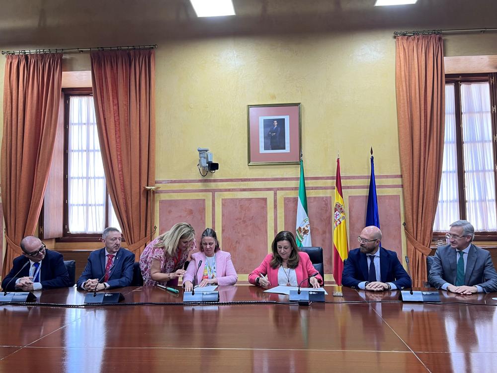 Momento de la firma del convenio