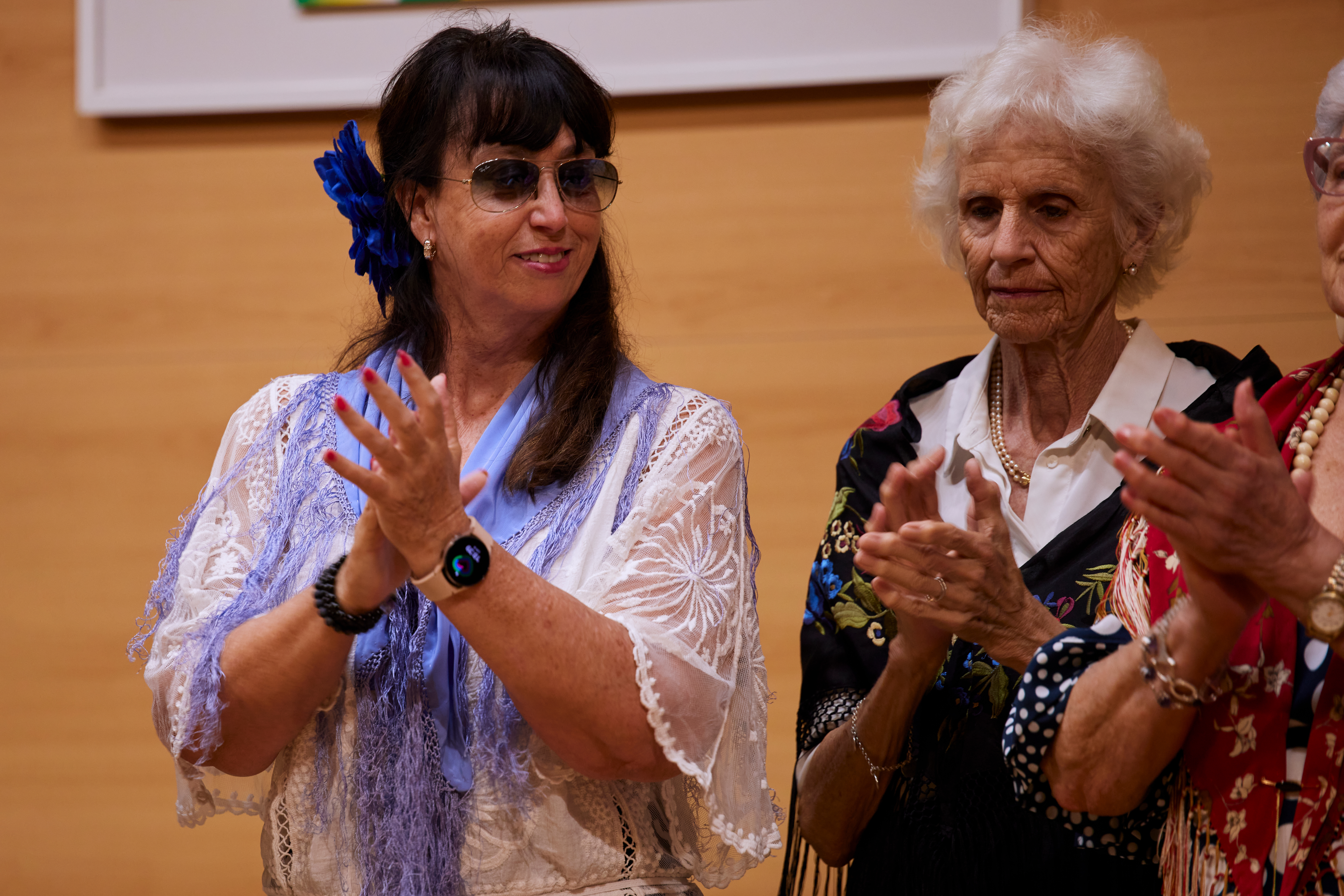 Inma Gutiérrez cantando
