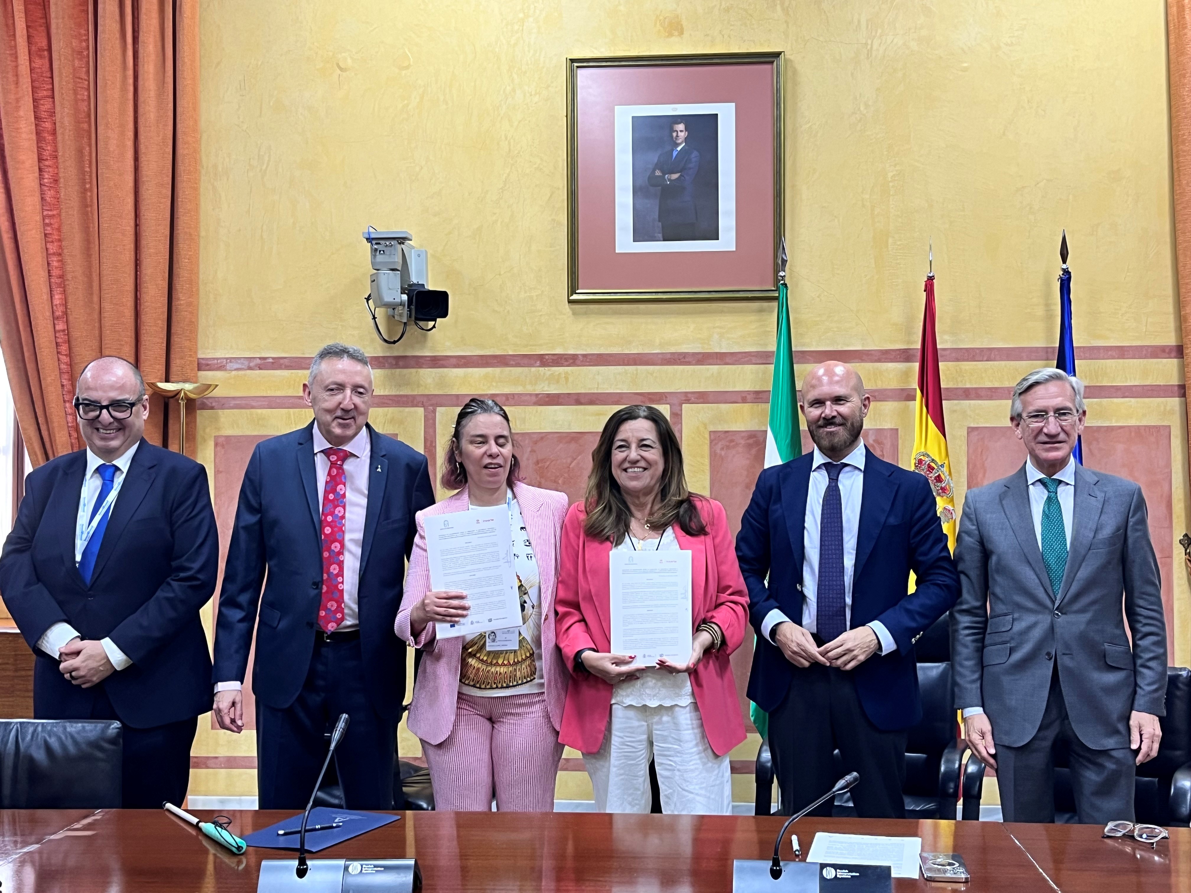 Firma del convenio sobre FB entre Inserta Empleo y la Junta de Andalucía