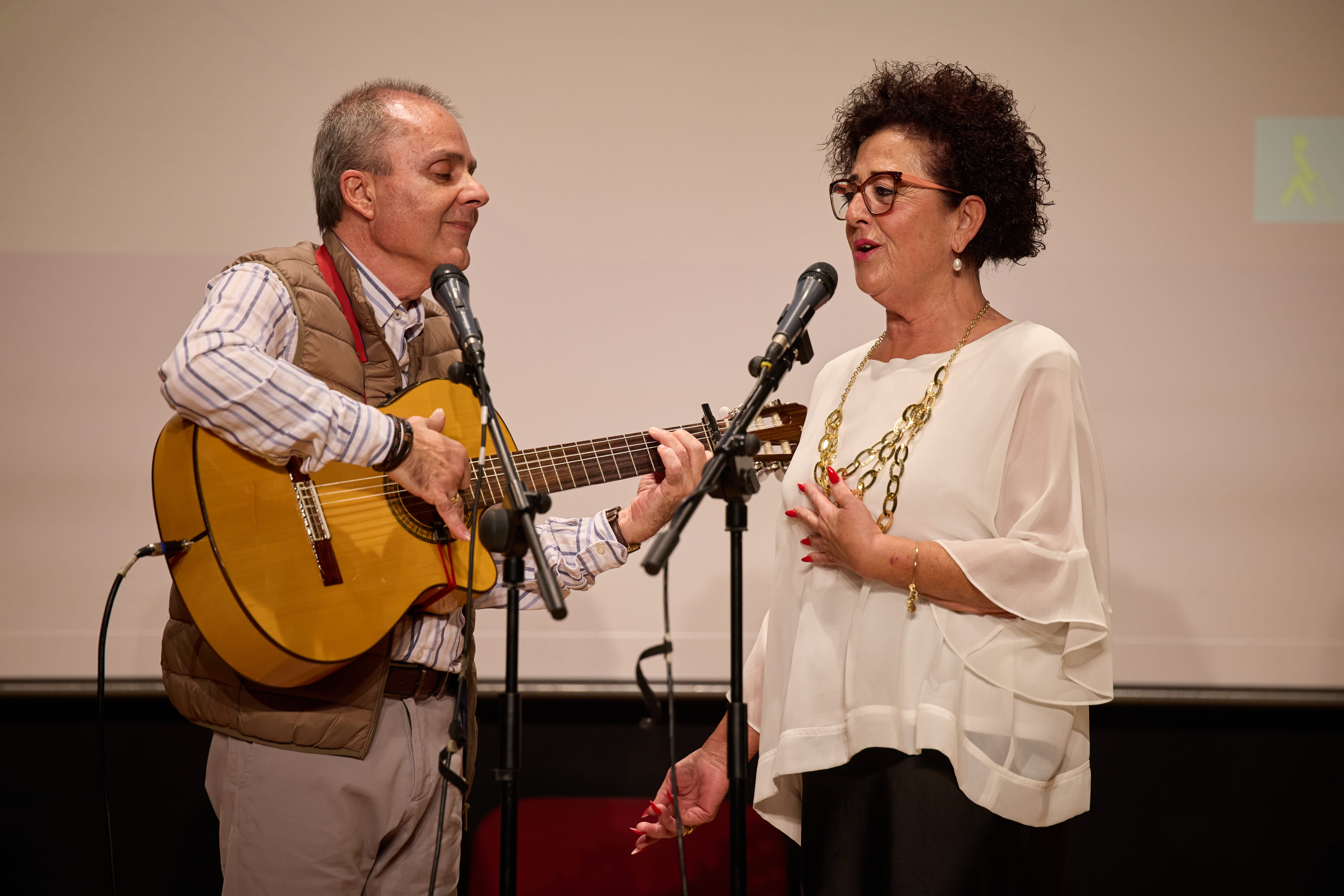 Pepe e isabel, guitarra y cante