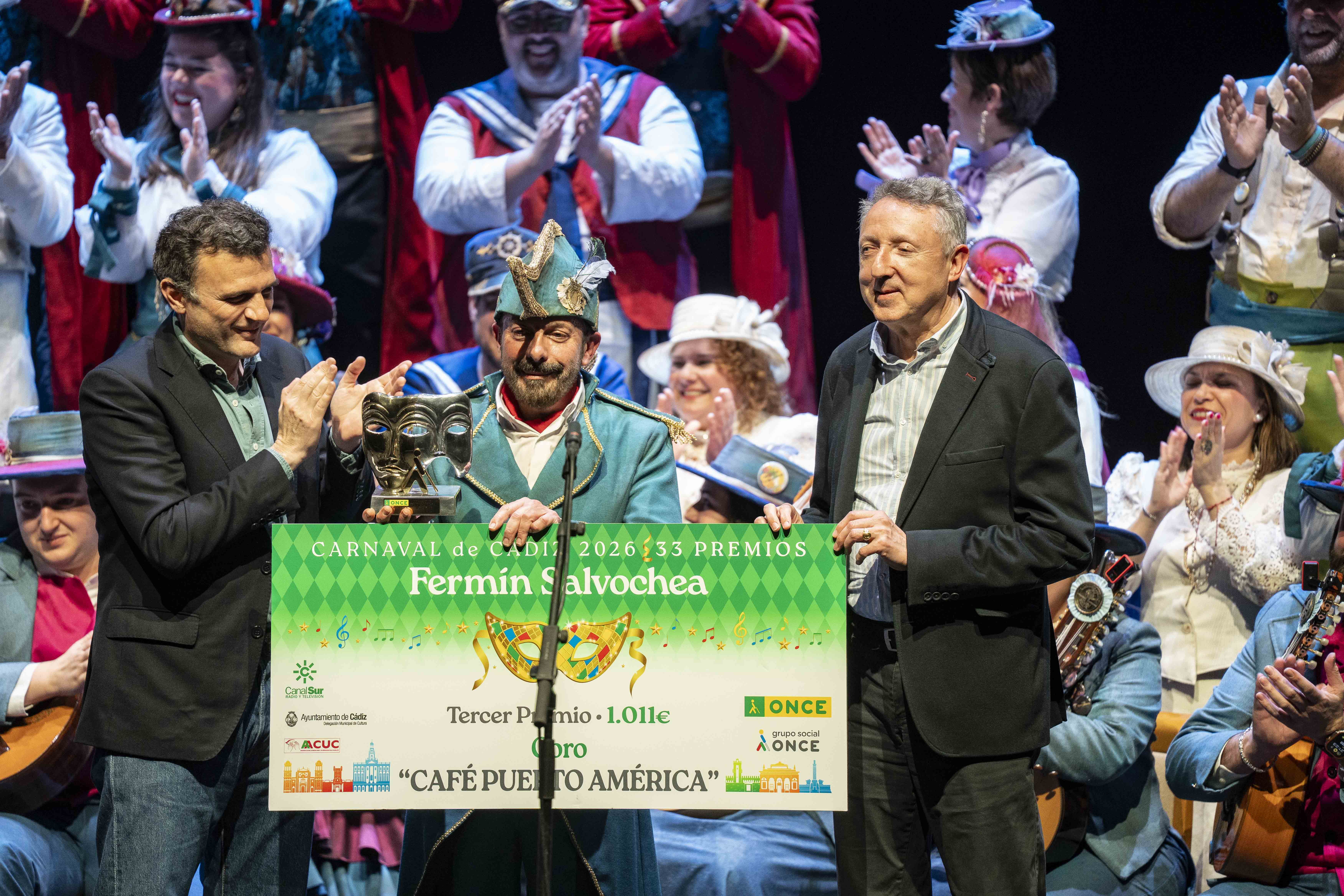 Entrega del tercer premio al coro Café Puerto América