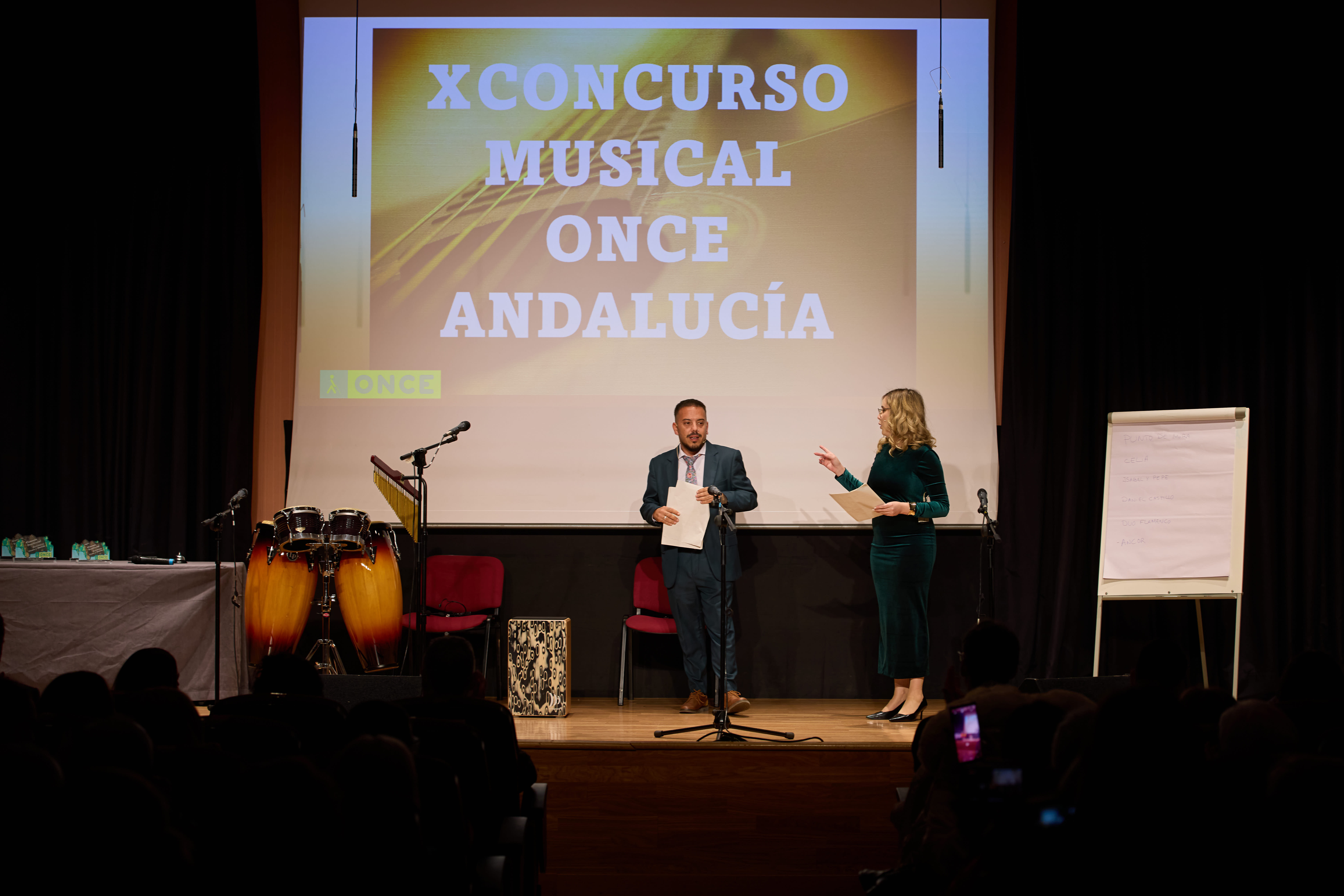 El salón de actos de Resolana lleno