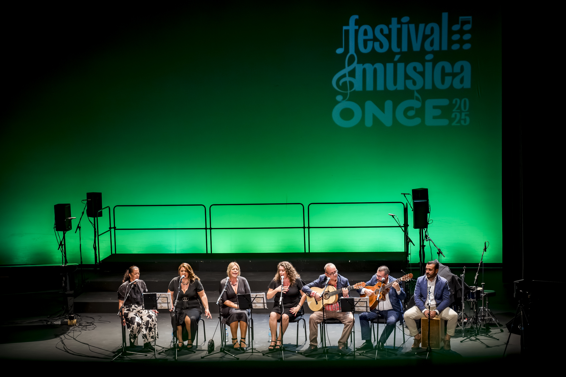 Actuación de Esenzia