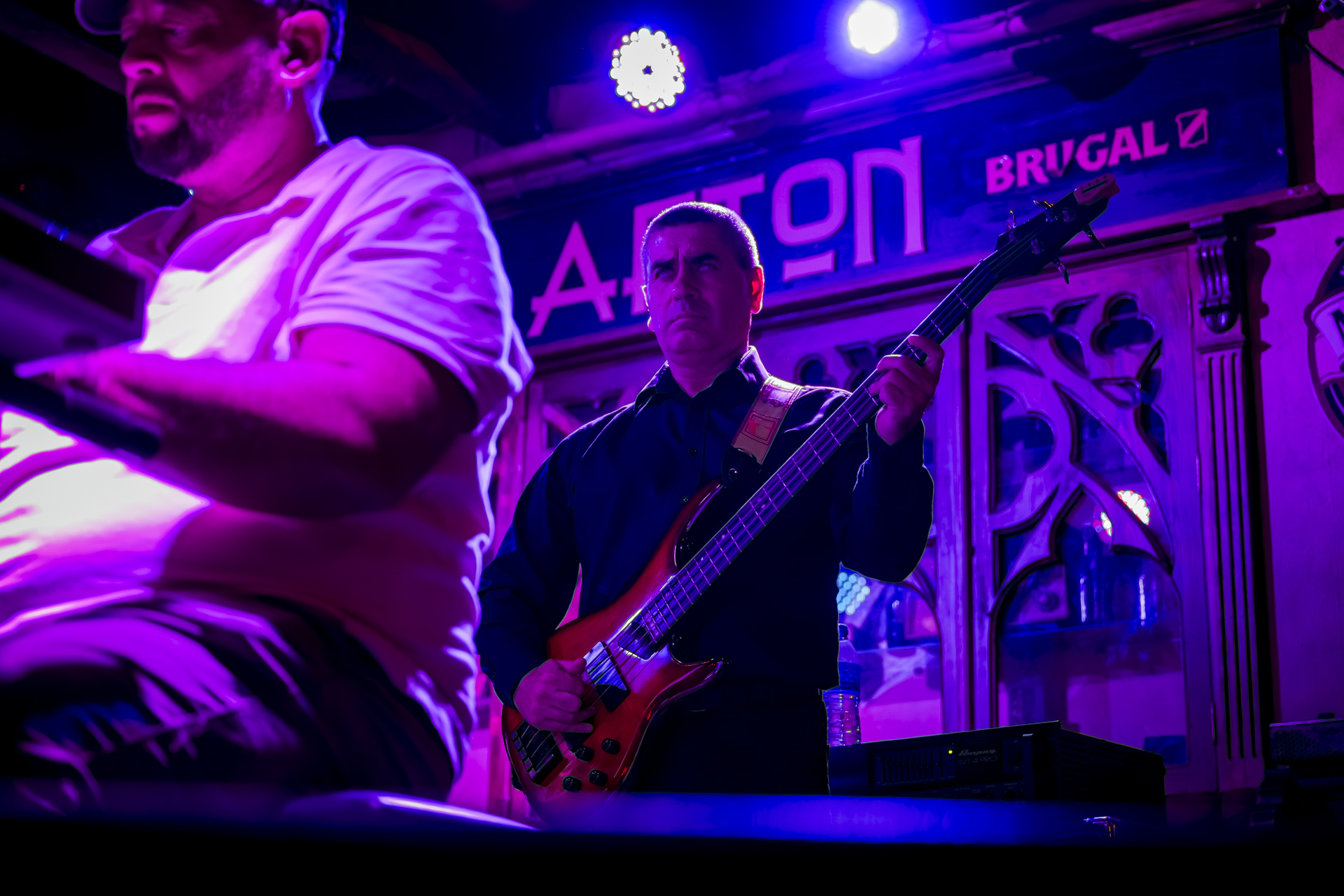 Actuación de Eterno Dilema