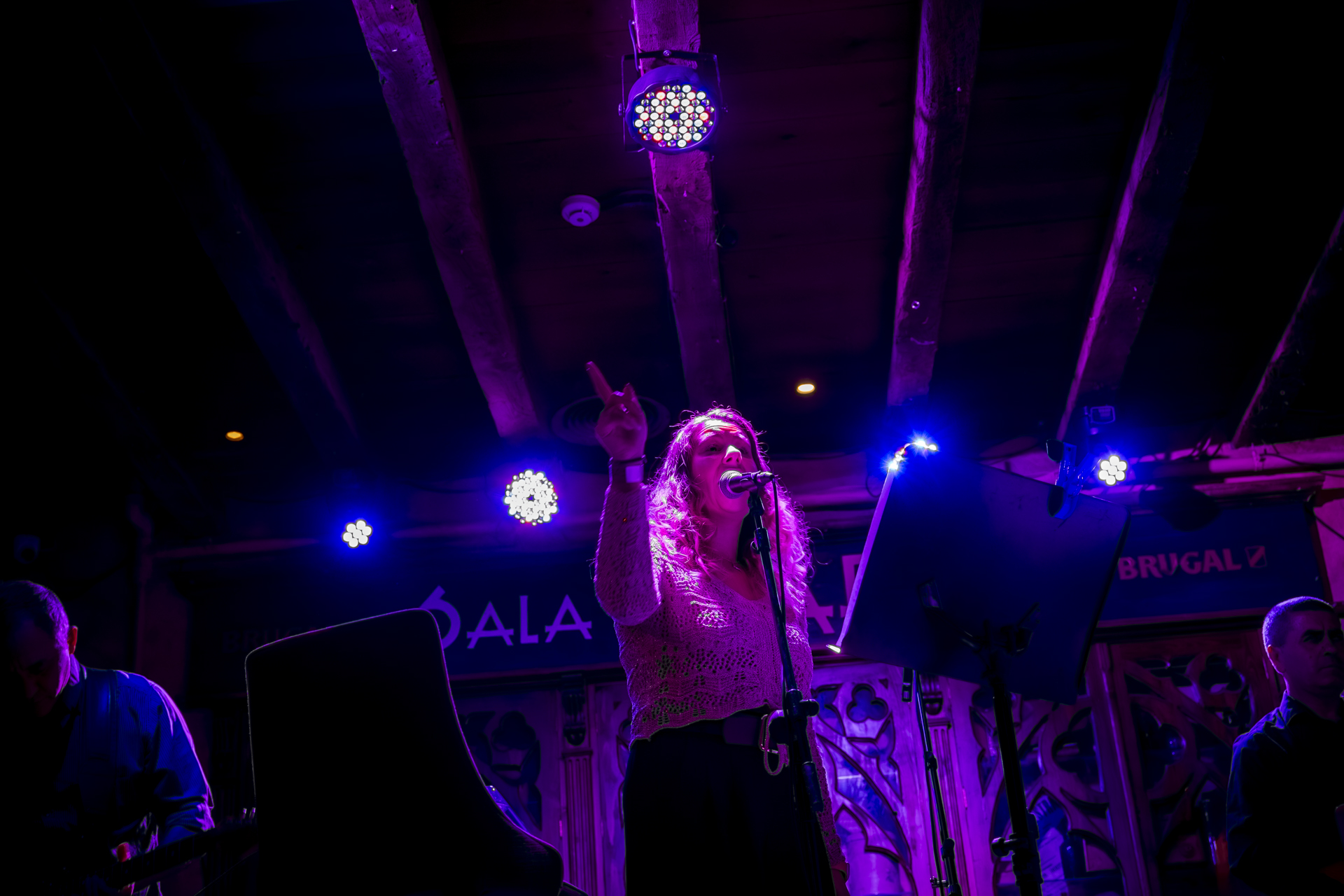 Actuación de Eterno Dilema