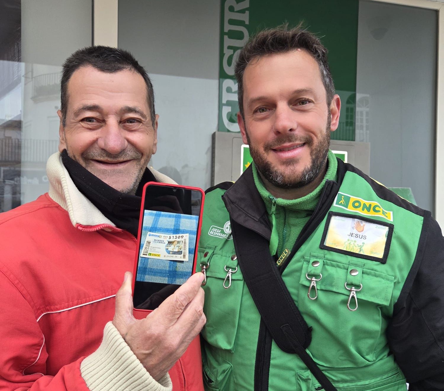 Jesús Alvarez y un acertante