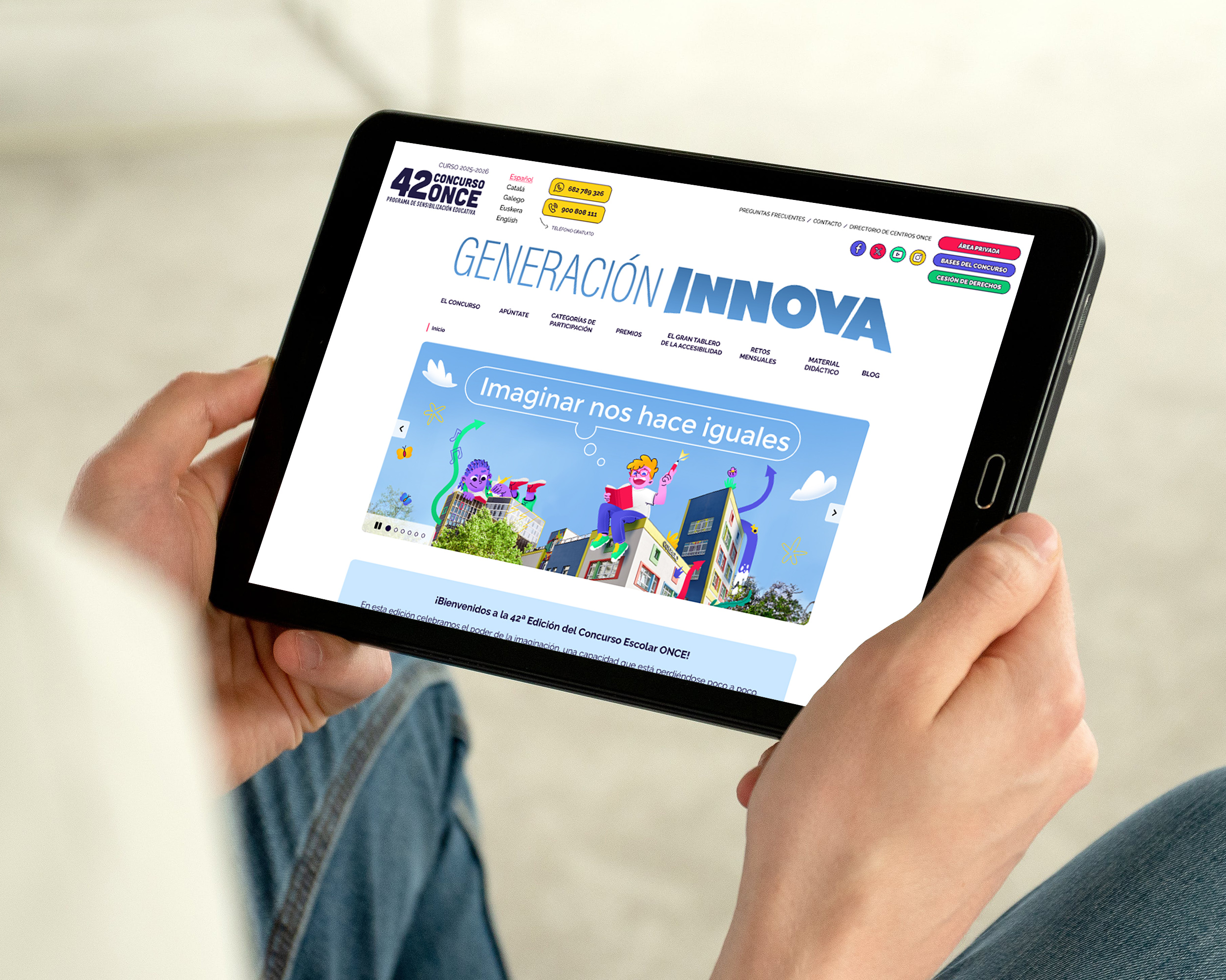tablet con logo del concurso