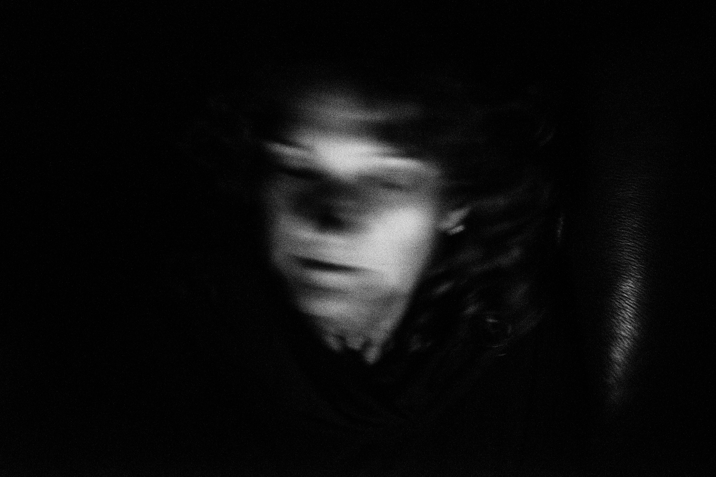 Imagen desfigurada de un rostro