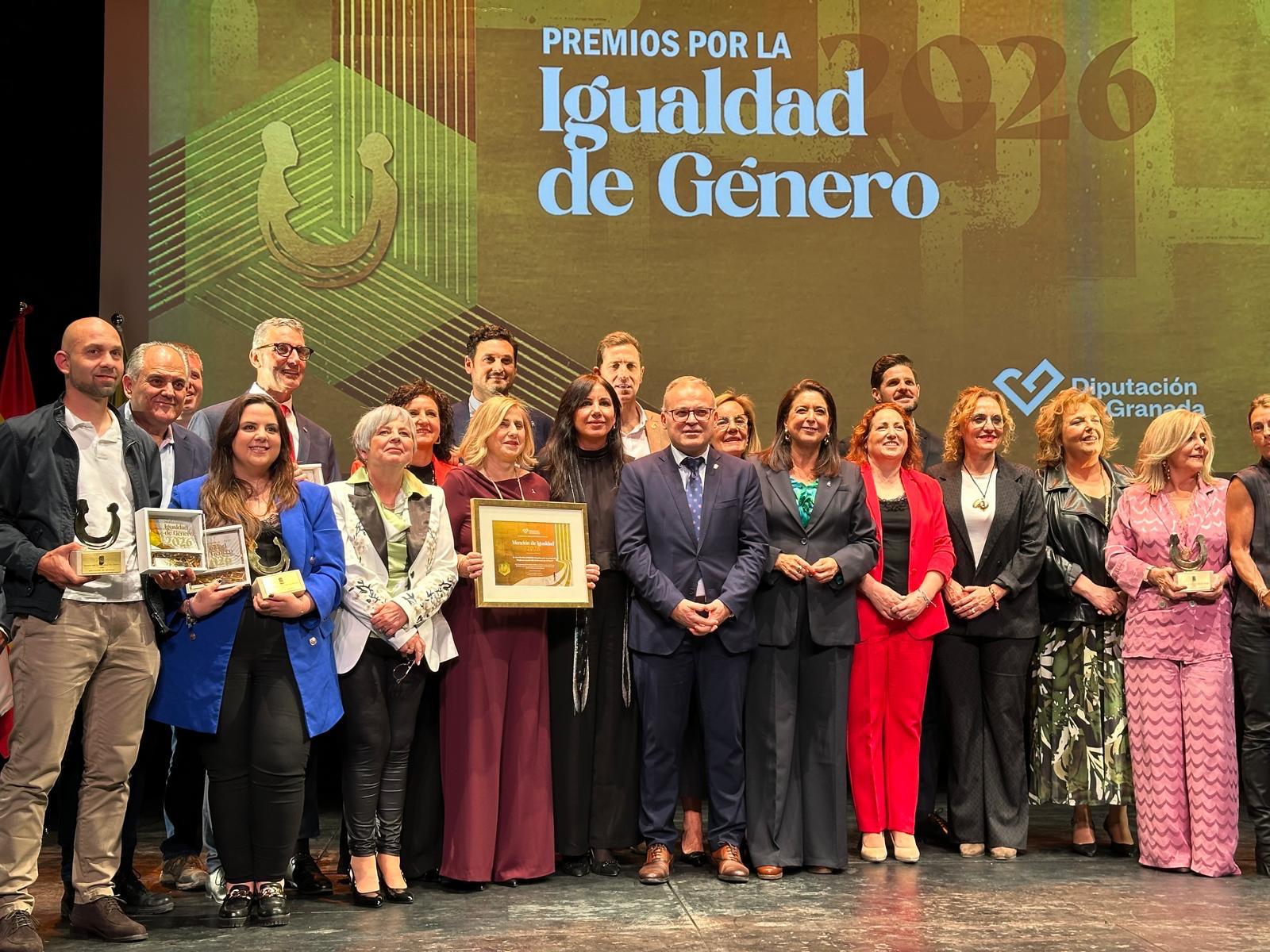 Foto de familia de los premiados