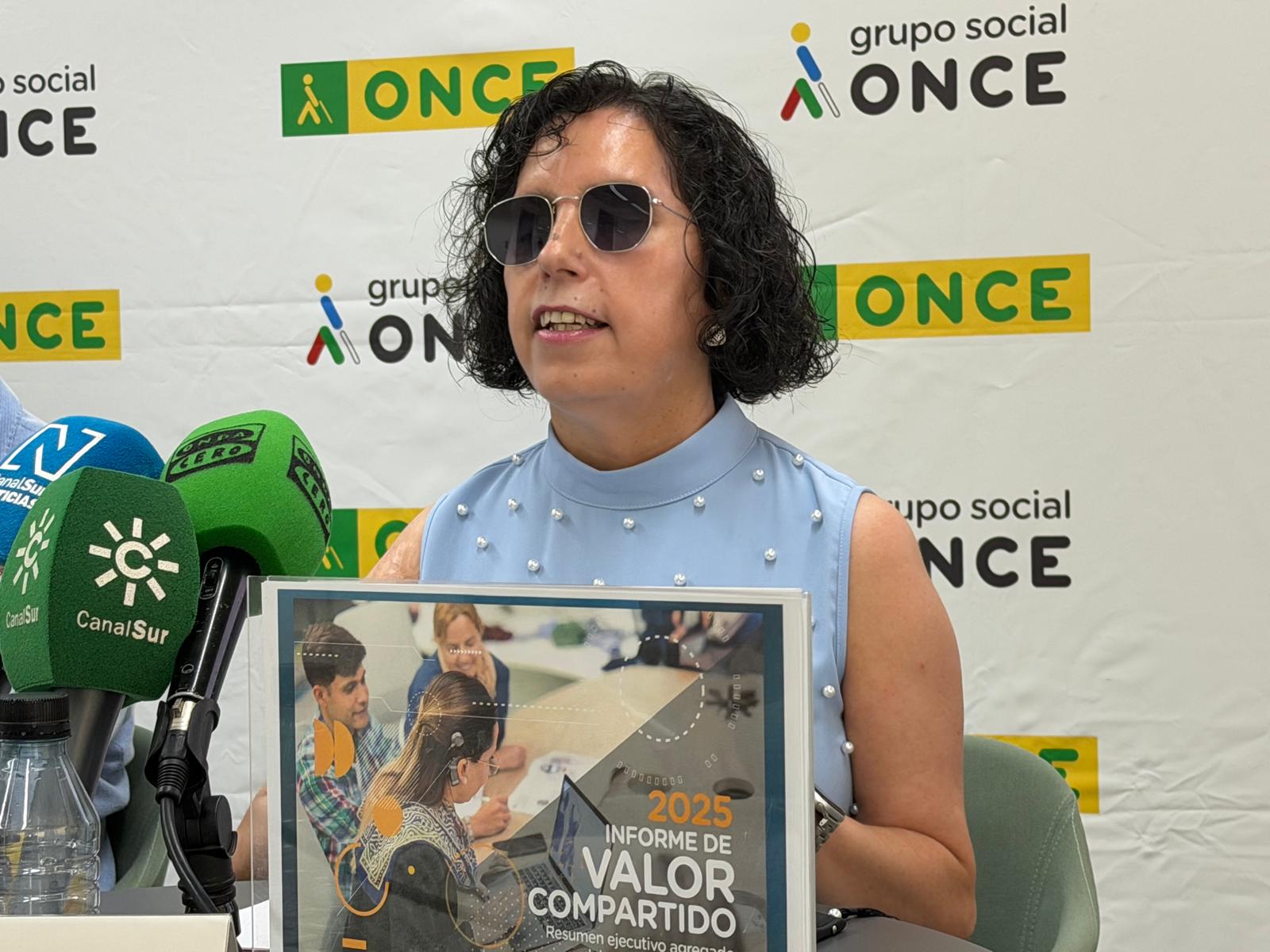 Isabel Viruet en su intervención en Sevilla